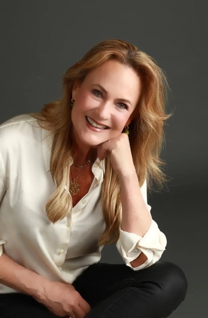 Retrato profesional de la escritora mexicana Tamara Trottner